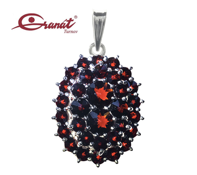 Czech garnet / 6470058 pendant