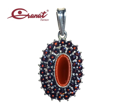 Czech garnet / 6470288 pendant