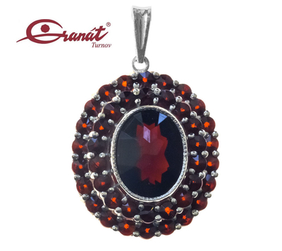 Czech garnet / 6470577 pendant