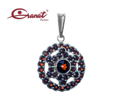 Czech garnet / 6470670 pendant